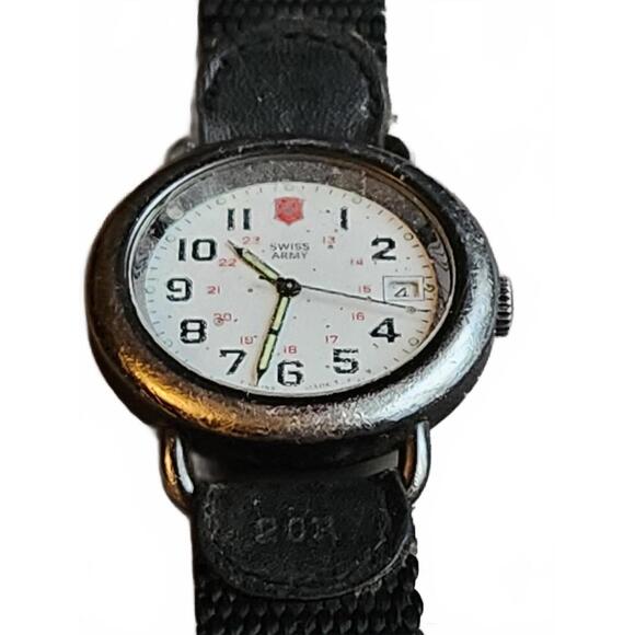 Vintage Swiss Army Watch - Classic Military Style - Picture 3 of 4